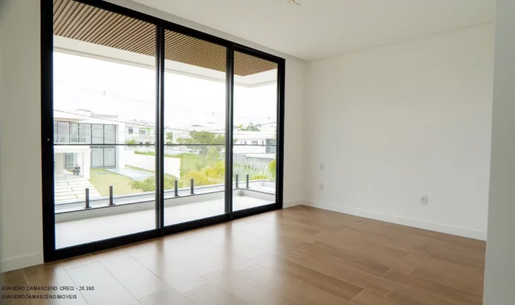 Imagem Casa em Condomínio de Luxo com 5 Quartos e 5 Suítes em Vila de Abrantes, Camaçari-BA: 370m², 2 Salas, 2 Banheiros e 4 Vagas de Garagem!
