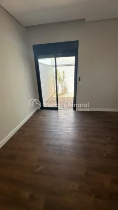 Imagem Apresentamos uma residência única, com acabamento de primeira linha e soluções inovadoras, pensa...