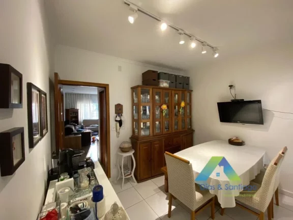 Imagem Sobrado com 4 Quartos e 5 banheiros à Venda, 180 m² por R$ 899.900