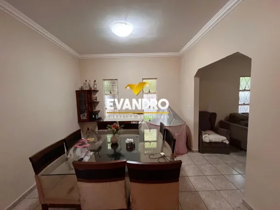 Imagem Casa para Venda em Cuiabá / MT no bairro Jardim Universitário