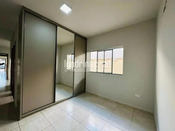 Imagem Casa à Venda no Conjunto Alexandre Urbanas – 2 Quartos (1 Suíte), Cozinha Planejada, Sala com Painel e Espaço com Infra para Churrasqueira!