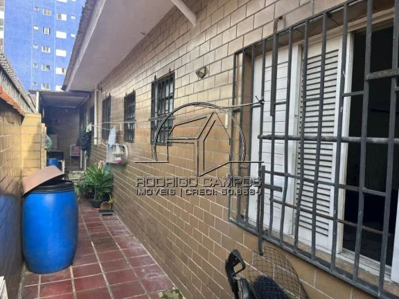 Imagem Espaçosa Casa Semi Isolada 3 Quartos no Campo da Aviação, Praia Grande