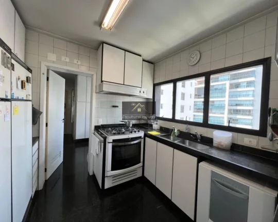 Imagem ITAIM BIBI APARTAMENTO ALTO PADRÃO 220,00 M ÁREA ÚTIL 4 DORMITÓRIOS SENDO 3 SUÍTES 4 VAGAS DE GARAGEM LIVRES VARANDA 300 METROS PARQUE DO POVO LAZER
