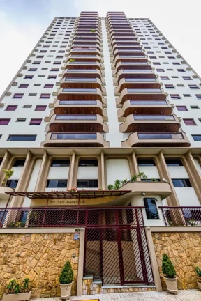 Apartamento Centro PiracicabaCom 150 m² o imóvel conta com sala para 2 ambientes com sacada ,lavab...