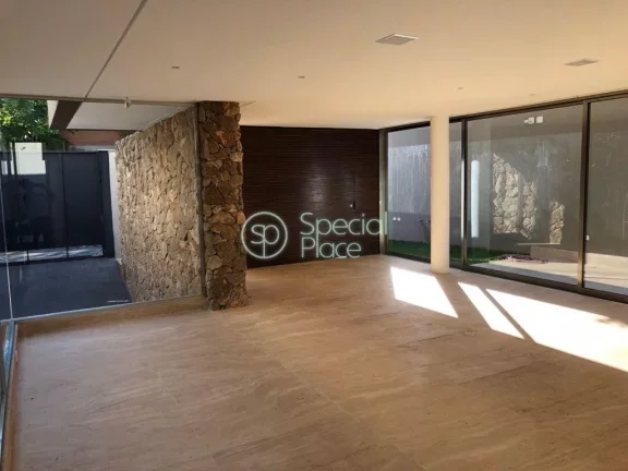 Imagem Casa com projeto moderno da A1 Arquitetura, da Alessandra Pires, e paisagismo de Marcelo Bellotto. U...