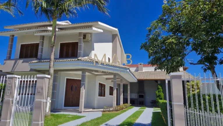 Imagem Imperdível: Casa à venda em Florianópolis-SC, Ingleses! 4 quartos, 1 suíte, 2 salas, 3 banheiros, 3 vagas, 240m².