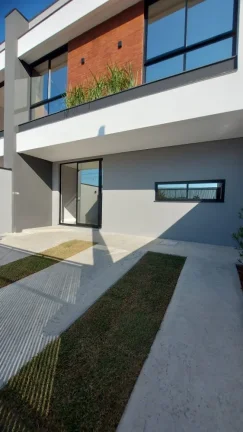 Imagem Sobrado de alto padrão com 3 suítes em Camboriú