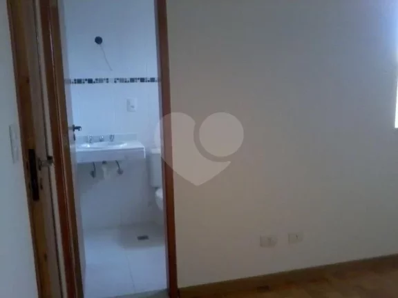 Imagem Sobrado à venda com 3 quartos, sendo 3 suítes, em Vila Sônia, São Paulo - SP