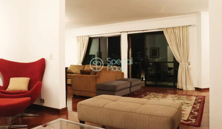 Imagem Excelente apartamento, 326 metros, 4 dormitórios, 2 suítes, 2 quartos com uma suíte americana, sa...