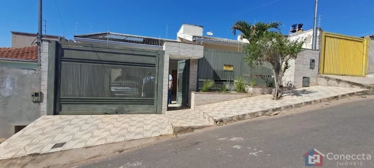 Imagem Casa à Venda no Jardim Céu Azul em Patos de Minas – 3 Quartos, Suíte, Área Gourmet e Escritório por R$ 750 mil