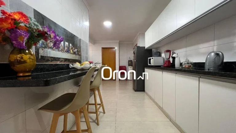 Imagem Apartamento mobiliado com 4 dormitórios à venda, 140 m² por R$ 890.000 - Setor Oeste - Goiânia/GO