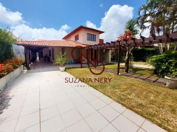 CASA COM 5 QUARTOS EM CANDELARIA