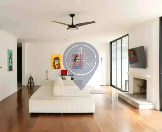 Imagem Casa de Luxo para Venda ou Locação em Cidade] - Bairro] 5 Quartos, 2 Suítes, 5 Banheiros, 2 Vagas de Garagem 450m² de Área.