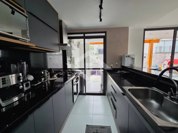 Imagem Casa de 4 quartos ( 3 suítes). Condomínio Enjoy, Recreio dos Bandeirantes