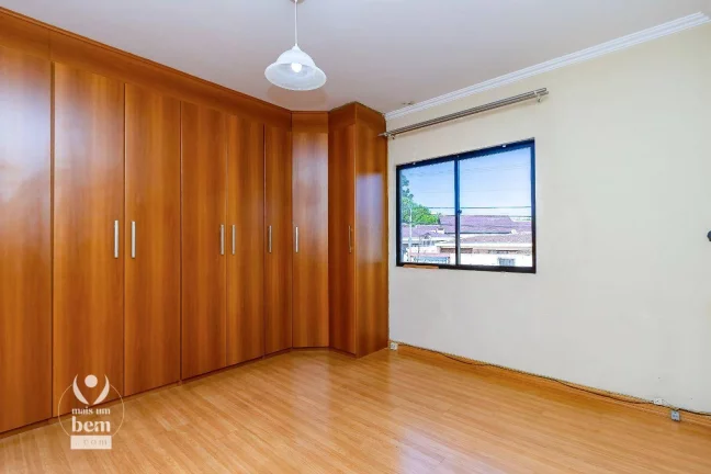 Imagem Sobrado de ESQUINA com ÁREA GOURMET com 3 quartos, 1 Suíte, 1 Demi-Suite, Área Gourmet à venda, 220 m² por R$ 899.900 - Portão - Curitiba/PR