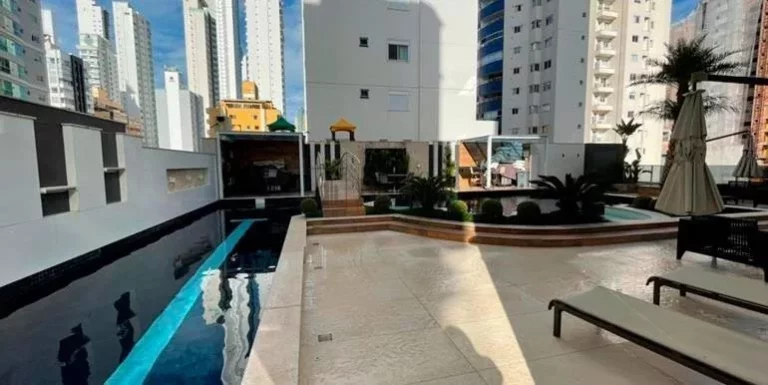 Imagem Apartamento com 3 suítes à venda no Pioneiros em Balneário Camboriú/SC