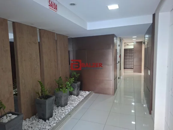 Imagem Apartamento com 2 Quartos à Venda, 77 m² em Centro - Florianópolis