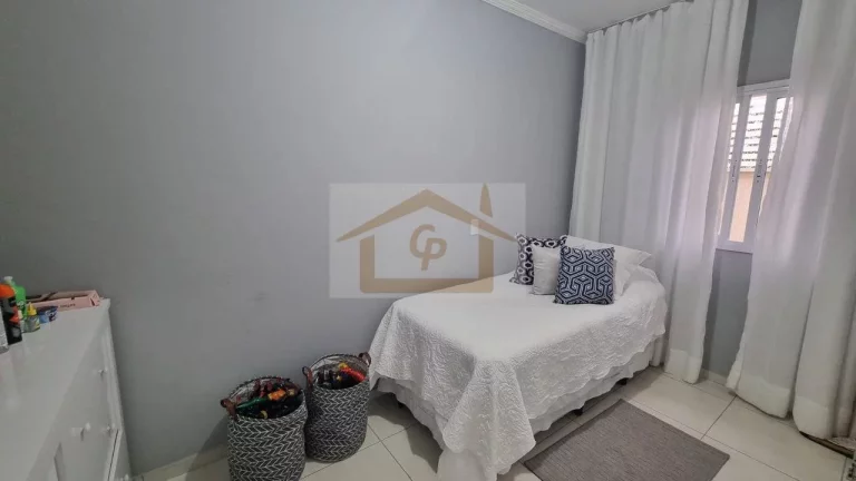 Imagem Granja Viana, Casa Térrea, 3 quartos sendo um suíte, 2 vagas charmosa!