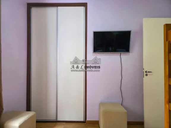 Imagem Apartamento 2 Dorms com Lareira e Vista para o Vale — Campos do Jordão