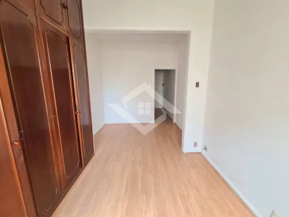 Imagem Apartamento de 1 Quarto para Venda em Copacabana com 33 m²