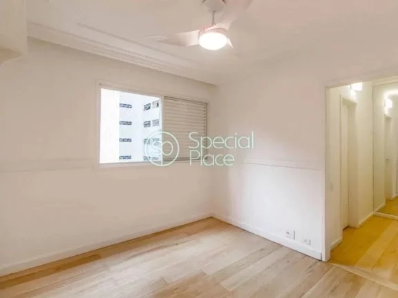 Imagem Apartamento bem amplo com muita luz natural, 220 metros, amplo living com lareira , jardim suspenso,...