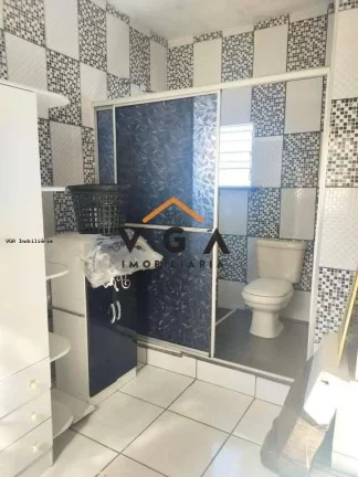 Imagem Casa para Venda em Ferraz de Vasconcelos, Jardim Helena, 5 dormitórios, 4 banheiros, 1 vaga