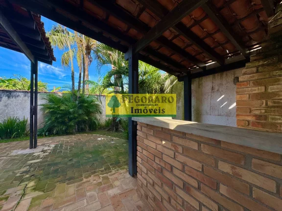 Imagem Casa mobiliada a 500 metros da praia em Barequeçaba, São Sebastião/SP - 3 quartos, 1 suíte, 3 salas, 4 banheiros, 4 vagas