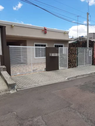 Imagem Terreno com Linda Casa não Averbada no Pinheirinho