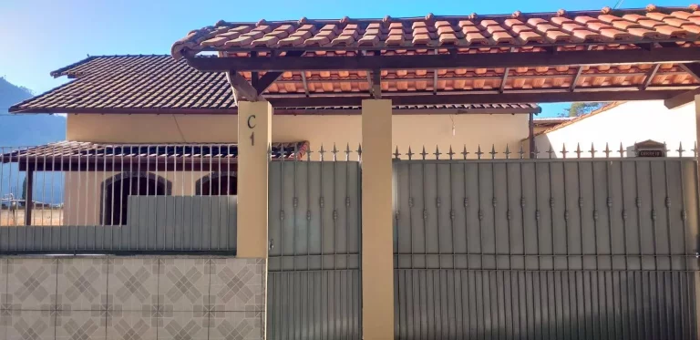 Imagem CASA COM 3 QUARTOS NO BAIRRO: CÔNEGO - NOVA FRIBURGO.