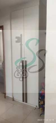 Imagem Venda de casa no Saltinho, Paulínia. Casa em condomínio fechado com 3 dormitórios com armários, sala, cozinha com armários, forno e cooktop, lavand