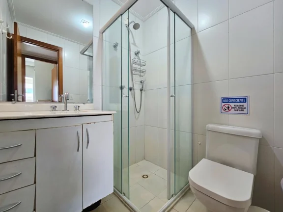 Imagem Apartamento à Venda na Riviera de São Lourenço Módulo 08: 3 Quartos, 1 Suíte, 2 Salas, 2 Vagas de Garagem, 105m² de Área.