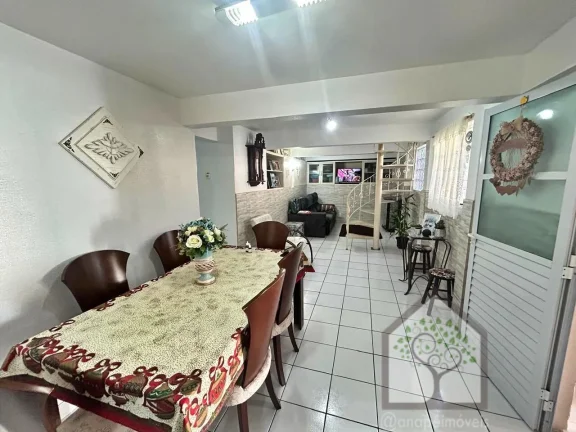 Imagem Casa à venda na Trindade - Florianópolis
