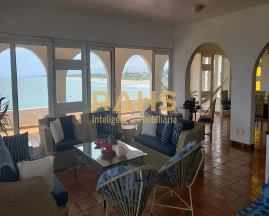 Imagem Linda casa estilo mediterrâneo no litoral de Santa Catarina. Situada na Praia Grande em São Franci...