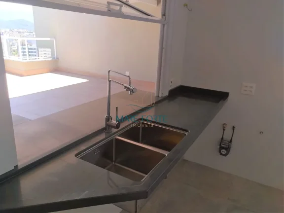 Imagem LINDA E AMPLA COBERTURA DUPLEX COM DESLUMBRANTE VISTA DEFINITIVA PARA A SERRA E MAR!!