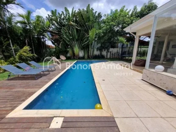 Imagem Linda e espaçosa casa com 308 m² de área construída. A residência possui 4 quartos (todos com a...