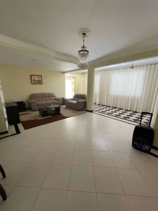 Imagem Casa à venda no bairro Atalaia - Espaçosa, 4 suítes, ótima localização!