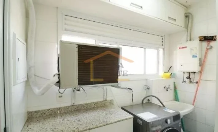 Imagem Apartamento de 84 m², com 3 dormitórios, sendo 1 suíte, 2 banheiros e 2 vagas de garagem, localiz...