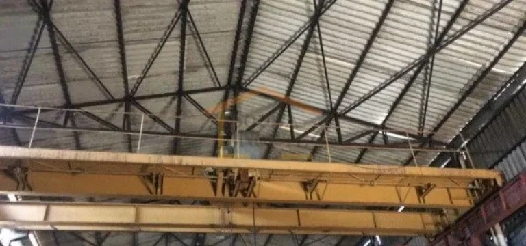 Imagem Terreno com galpão, área edificada de 1.493m² e área de terreno +/- de 2.200m², escriturado 2.0...