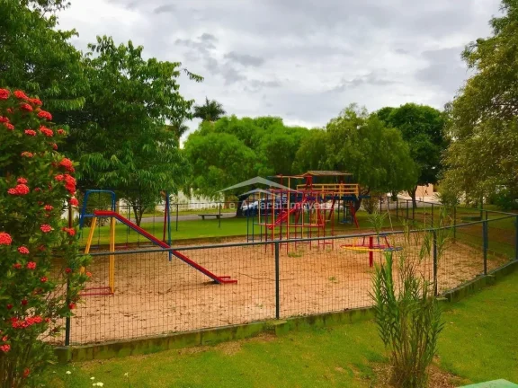 Imagem Este lindo sobrado no Condomínio Colinas dos Álamos oferece elegância, conforto e uma excelente d...