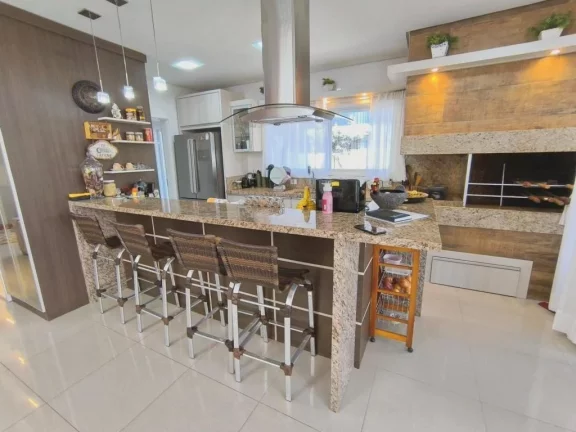 Imagem Casa em Condominio 4 Dormitórios - Bairro Zona Nova