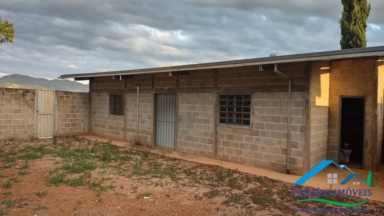 Imagem Oportunidade Imperdível: Casa Toda Avarandada à Venda!