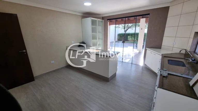 Imagem Excelente Sobrado em Localização Privilegiada ? Próximo à Av. Fábio Zahran