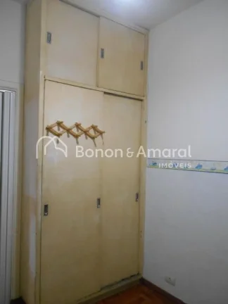 Imagem Casa grande e confotável à venda no tradicional e bem conceituado bairro Vila Nogueira, localizado...