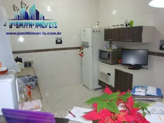 Imagem CASA EM CONDOMÍNIO, 264m², 3 DORMS (1 SUÍTE). CONDOMÍNIO COM LAZER DE CLUBE
