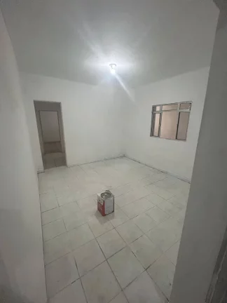 Imagem Casa Fundos Locação 2 Dormitórios com 1 Vaga de garagem - Jardim Ipanema