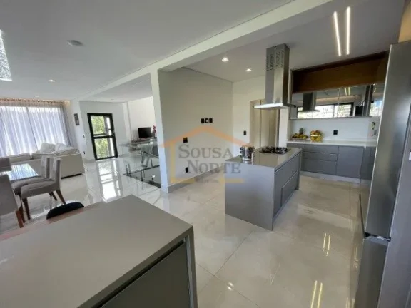 Imagem Casa 5 estrelas, construída com material Platinum.
Toda mobiliada, academia, acessibilidade, aqueci...