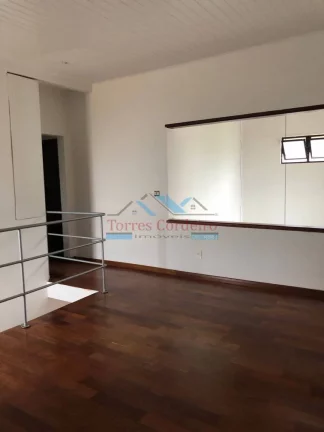 Imagem Sobrado com 4 dorm. (1 suíte) + 2 vagas e Piscina- Instituto de Previdência
