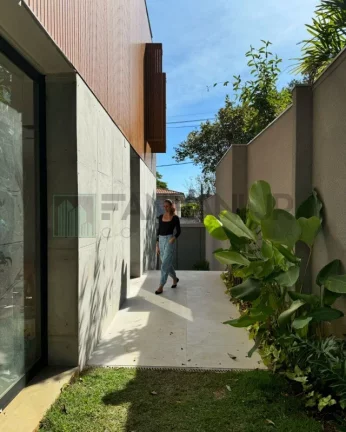 Imagem Imperdível: Casa à venda em São Paulo-SP, Alto de Pinheiros, 4 quartos, 4 suítes, 4 salas, 6 banheiros, 5 vagas, 450m².