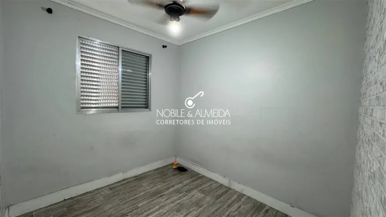 Imagem Térreo, 2 vagas de garagem, 400 metros da orla.