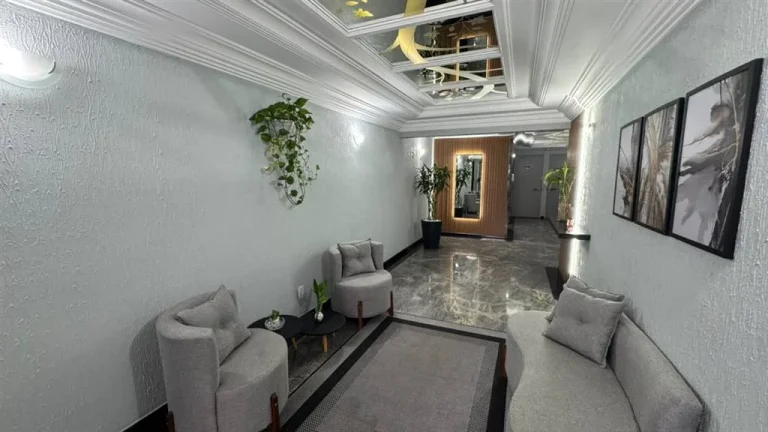 Imagem APARTAMENTO COM 81.22 m² - FORTE - PRAIA GRANDE SP